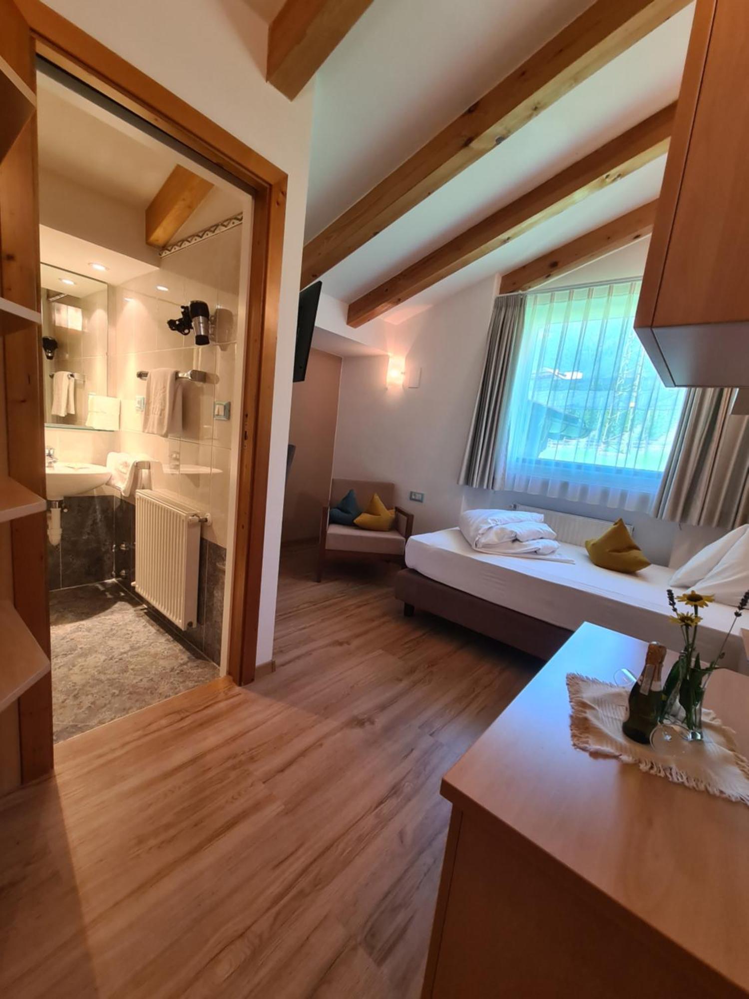 Appartementhaus Residence Hirzer Tirolo Exteriör bild